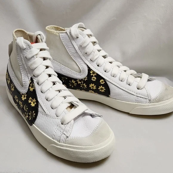 Nike Blazer '77 Jumbo Mid Sunflower Floral Hightop sneakers (m size 9) - Picture 3 of 13